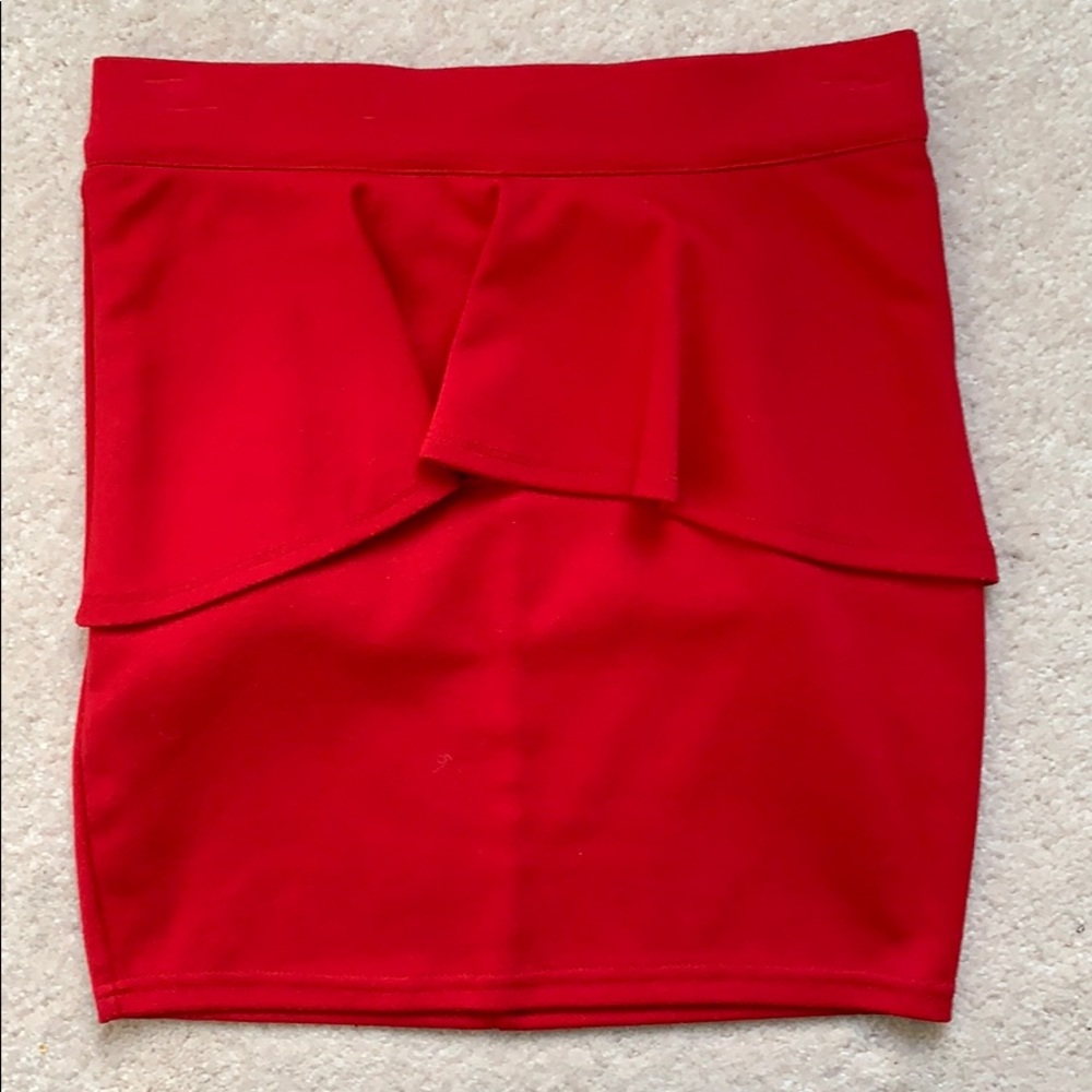 🌸2/$20🌸 Sirens Red Peplum Mini Skirt
